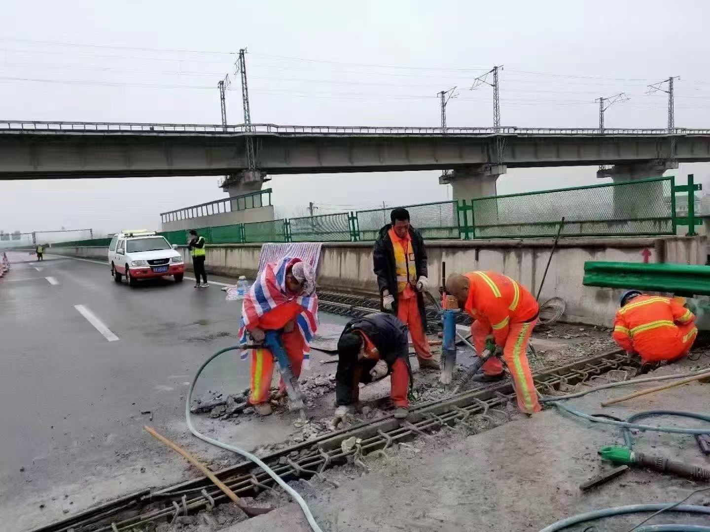 雷波桥梁伸缩缝抢修料